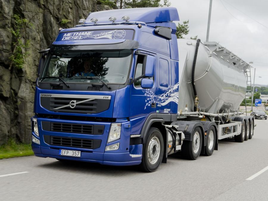  Volvo FM 460 MethaneDiesel 6x2 2010 года  (фото 4 из 6)